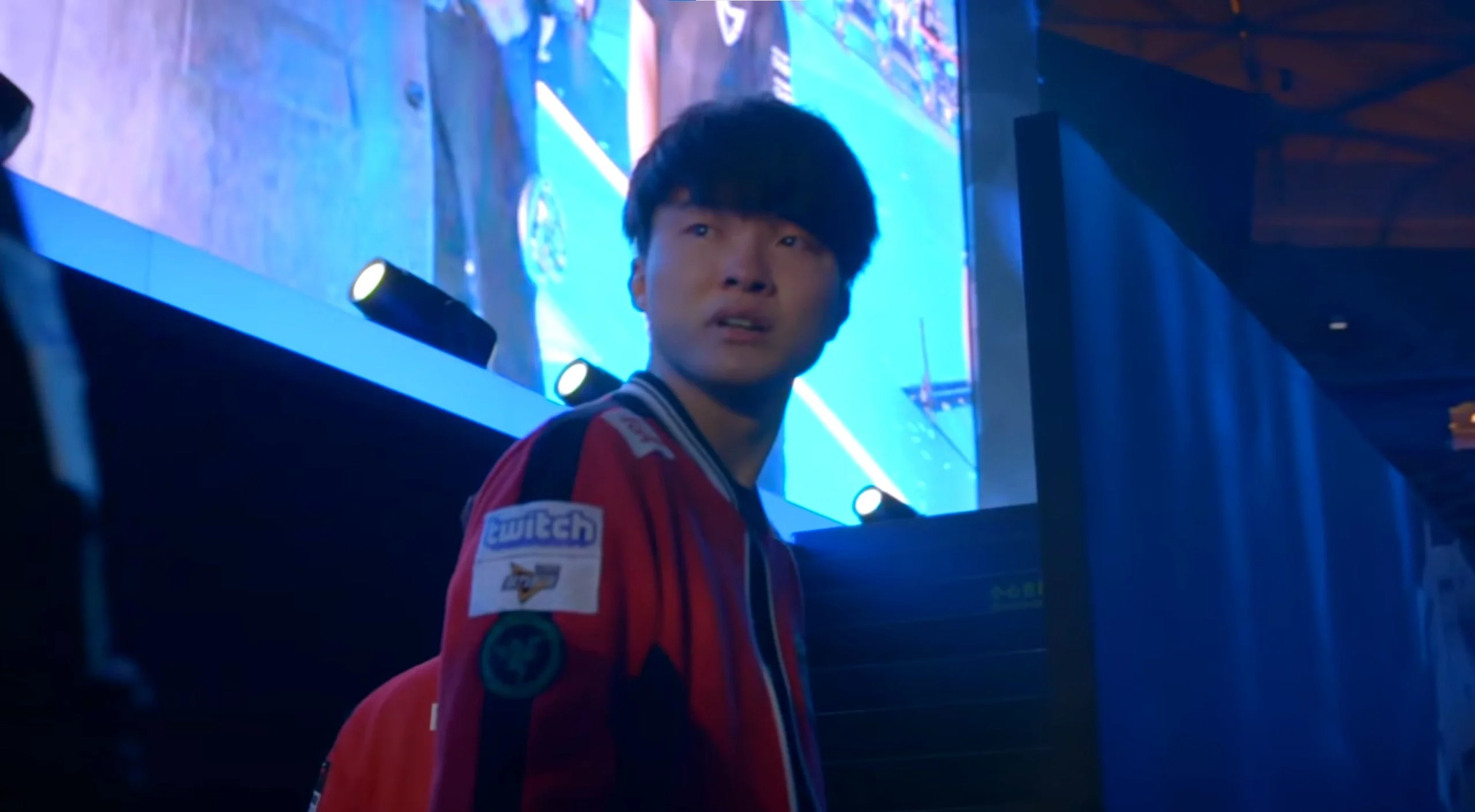  Faker在皇家马德里比赛中夺冠，大比分获胜引发热议！气势如虹延续